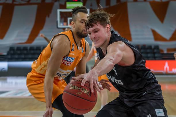 供七年合约 供七年合约